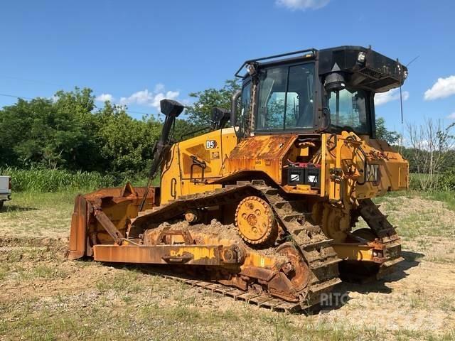 CAT D5 Vikšriniai buldozeriai