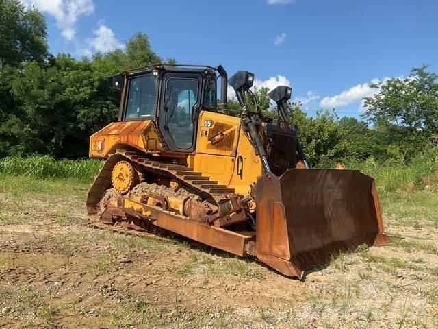CAT D5 Vikšriniai buldozeriai