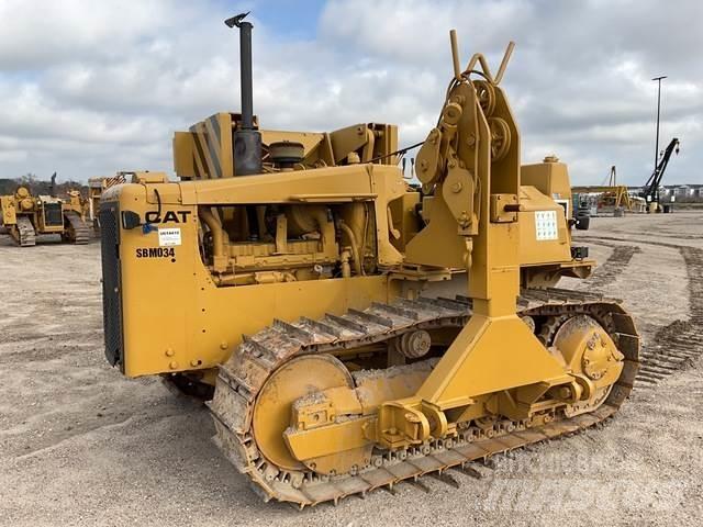 CAT D5B vamzdžių klotuvų buldozeriai