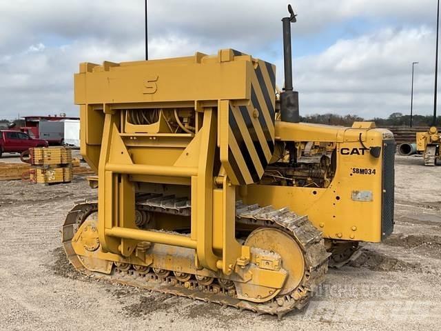 CAT D5B vamzdžių klotuvų buldozeriai