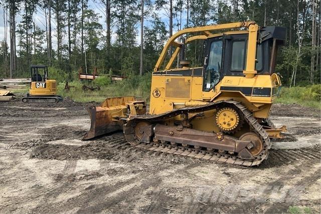 CAT D5M LGP Vikšriniai buldozeriai