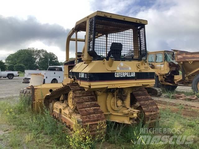 CAT D5M XL Vikšriniai buldozeriai