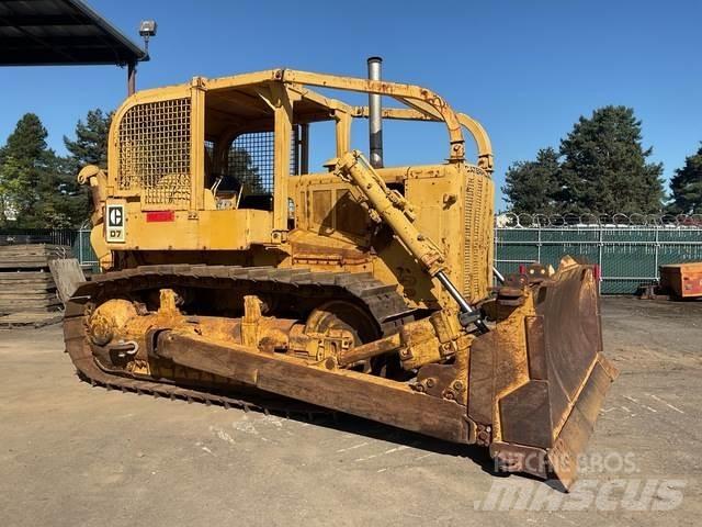 CAT D7 Vikšriniai buldozeriai