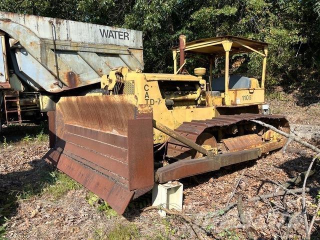 CAT D7 Vikšriniai buldozeriai