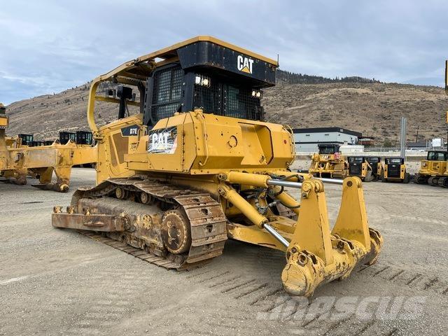 CAT D7E Vikšriniai buldozeriai