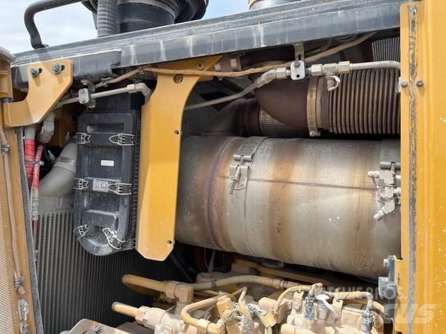 CAT D8T Vikšriniai buldozeriai