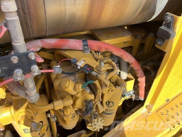 CAT D8T Vikšriniai buldozeriai