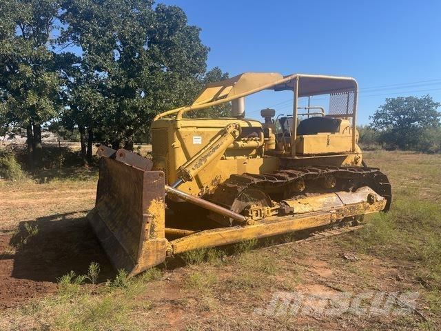 CAT D9G Vikšriniai buldozeriai