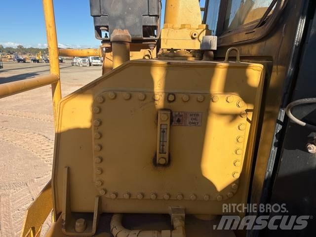 CAT D9T Vikšriniai buldozeriai