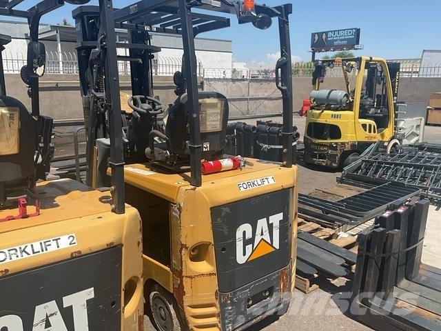 CAT EC25EN2 Elektriniai šakiniai krautuvai
