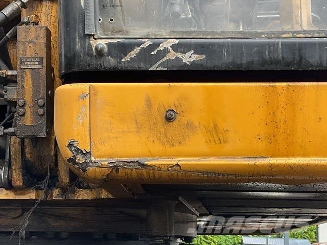 CAT M320 Ratiniai ekskavatoriai