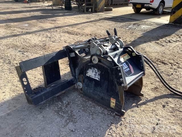 CAT PC104B Statyba - Kita