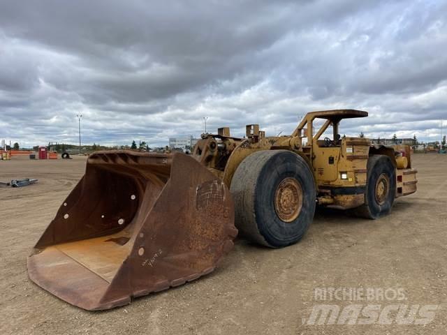 CAT R1700 Požeminis krautuvas