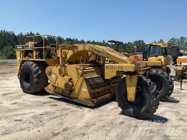 CAT SS-250 Gruntiniai volai