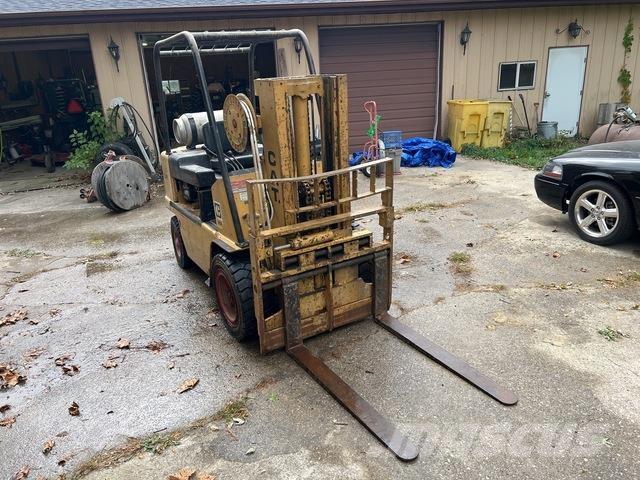 CAT V60 Šakiniai krautuvai - Kita