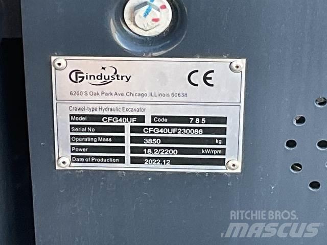 CFG 40UF Vikšriniai ekskavatoriai