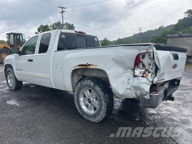 Chevrolet 1500 Pikapai / Bortiniai sunkvežimiai