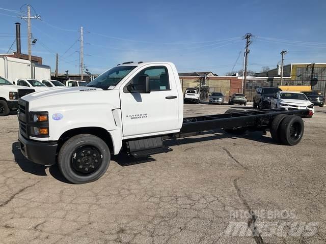 Chevrolet 5500 Kabinos ir salonai