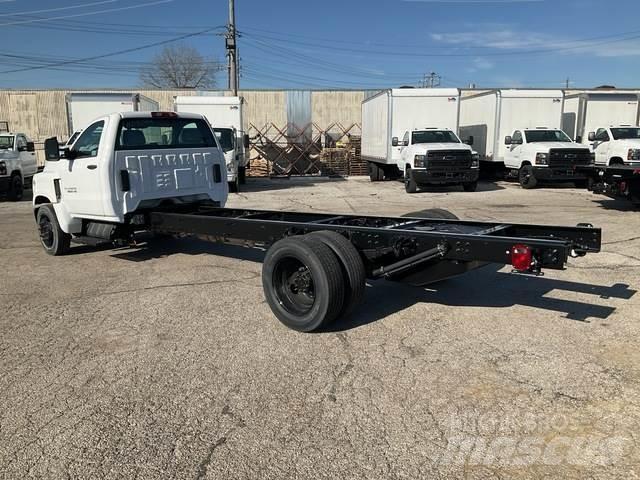 Chevrolet 5500 Kabinos ir salonai