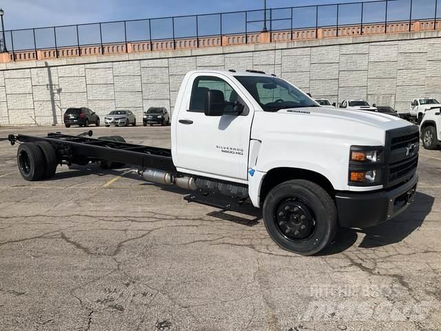Chevrolet 5500 Kabinos ir salonai