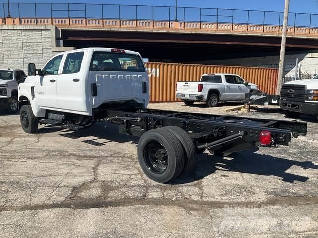 Chevrolet 5500 Kabinos ir salonai