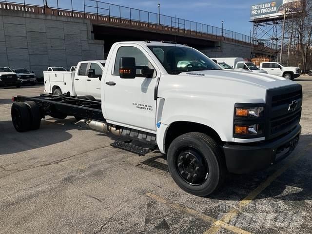 Chevrolet 6500 Kabinos ir salonai
