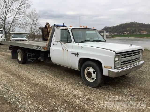 Chevrolet R30 Pagalbos kelyje automobiliai