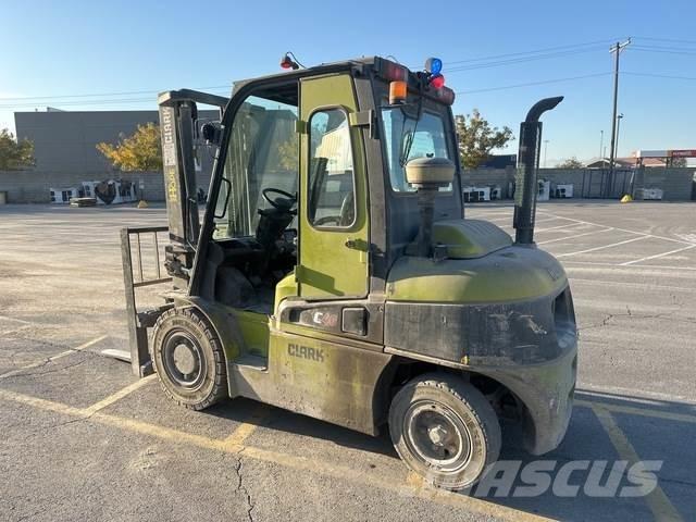 Clark C40D Šakiniai krautuvai - Kita