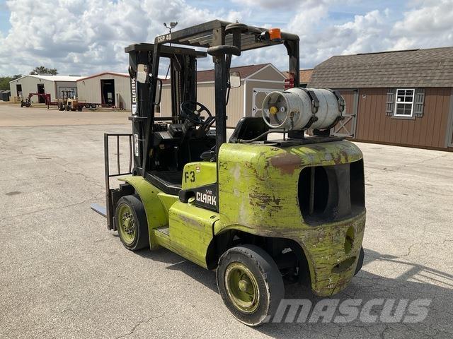 Clark CGP40 LP Šakiniai krautuvai - Kita