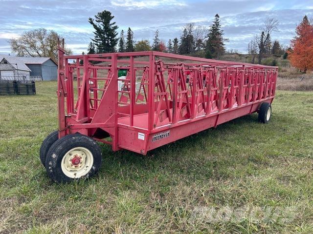  Creekbank Pašarų vežimai