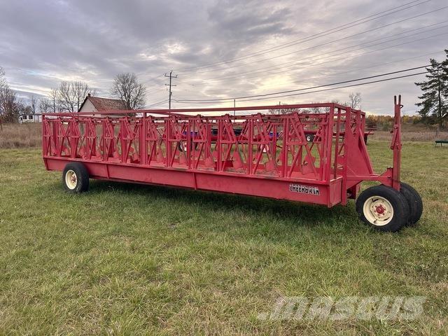  Creekbank Pašarų vežimai