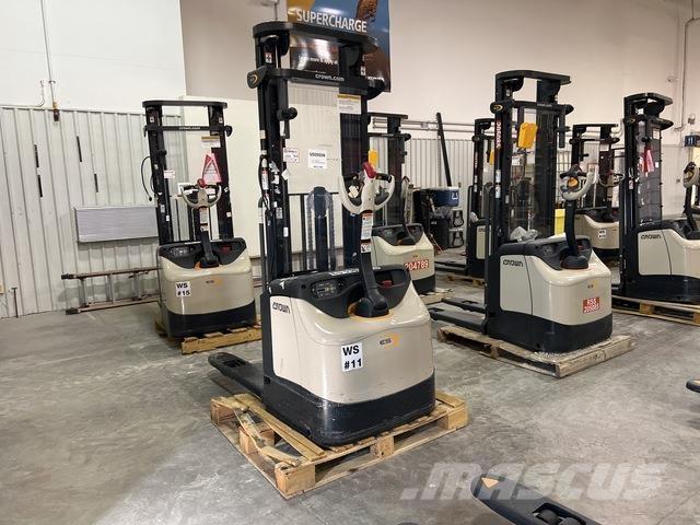 Crown ES 4000 Savaeigiai rietuvai