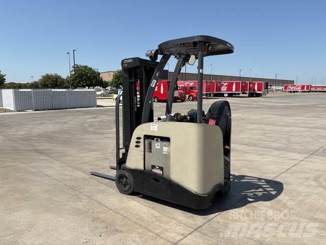 Crown RC5500 Elektriniai šakiniai krautuvai