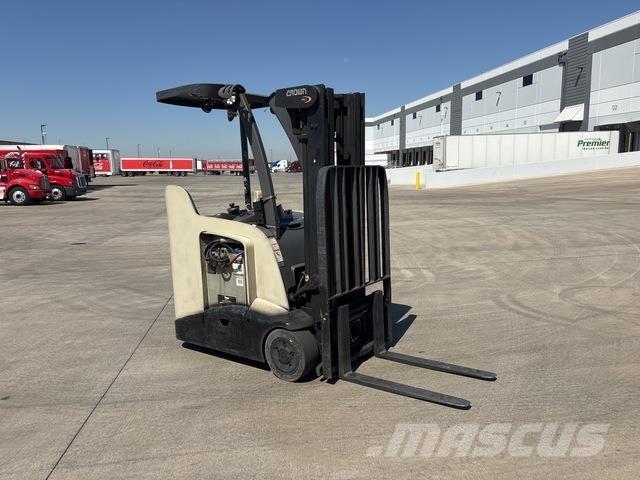 Crown RC5500 Elektriniai šakiniai krautuvai