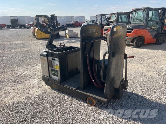 Crown TR4500 Buksyravimo vilkikai