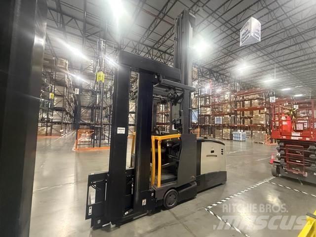 Crown TSP6500 Elektriniai šakiniai krautuvai