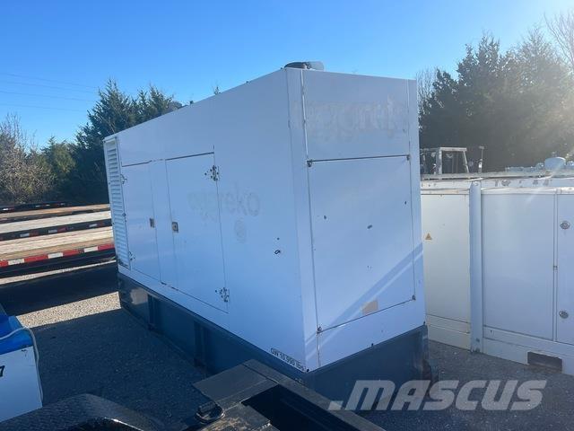 Cummins 200 Dyzeliniai generatoriai