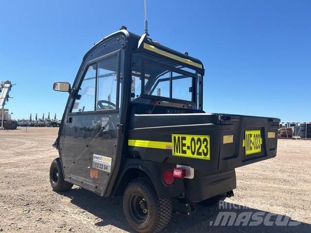 Cushman 800E Statyba - Kita