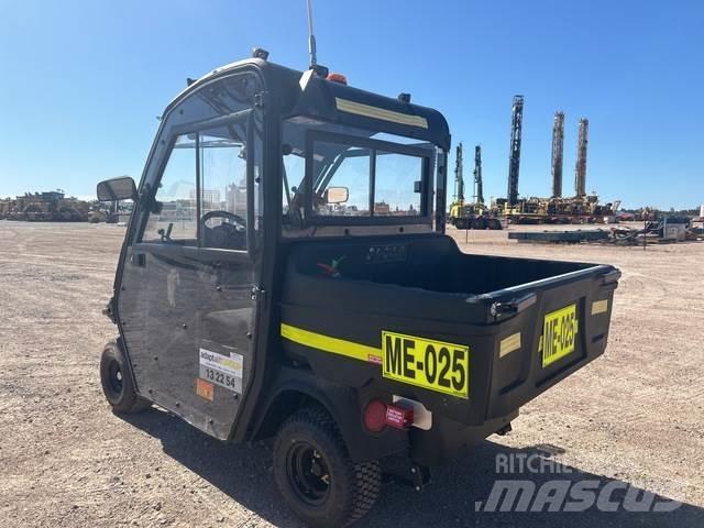 Cushman 800E Statyba - Kita