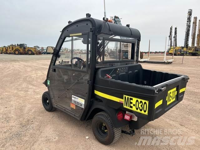 Cushman 800E Statyba - Kita