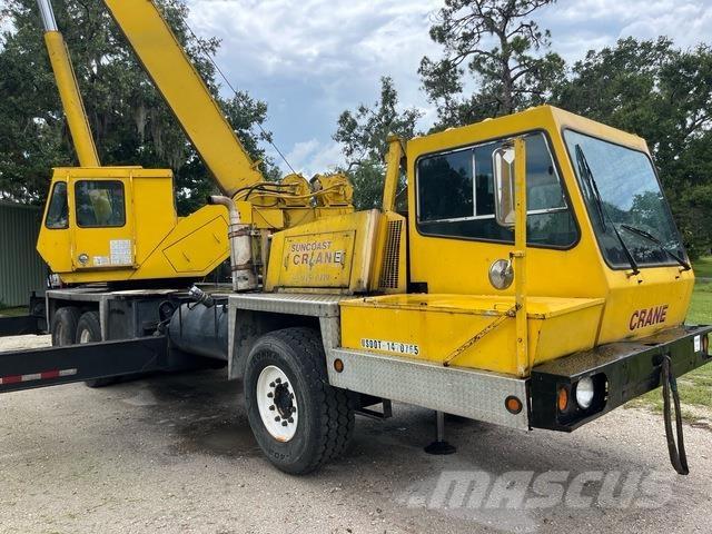 Daewoo DTC-35 Vikšriniai kranai