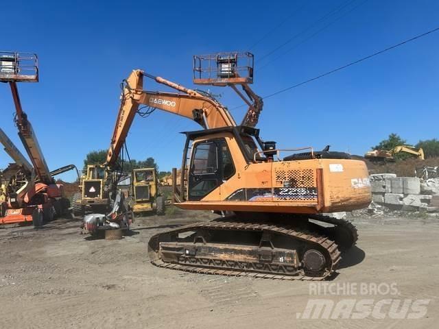 Daewoo SL225LL Medžių skaldymo, pjovimo ir lupimo įrengimai