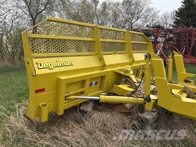 Degelman 6900 Ratiniai buldozeriai