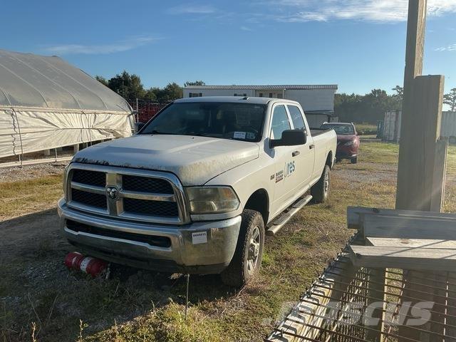 Dodge 2500 Pikapai / Bortiniai sunkvežimiai