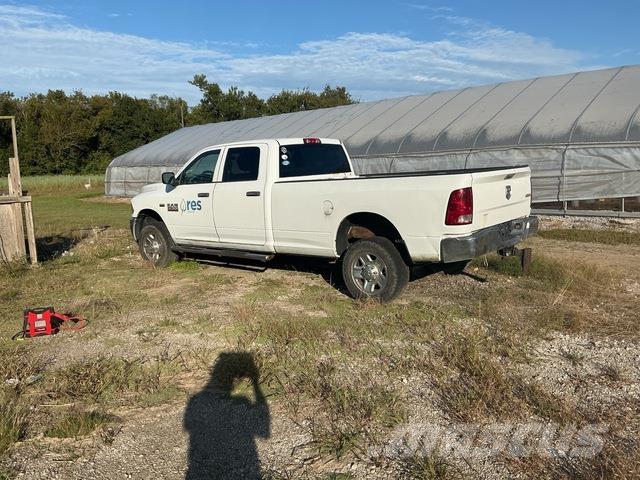Dodge 2500 Pikapai / Bortiniai sunkvežimiai
