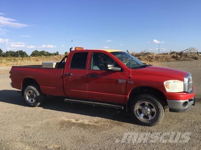 Dodge 2500 Pikapai / Bortiniai sunkvežimiai