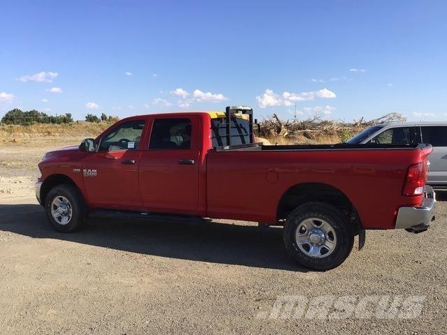 Dodge 2500 Pikapai / Bortiniai sunkvežimiai