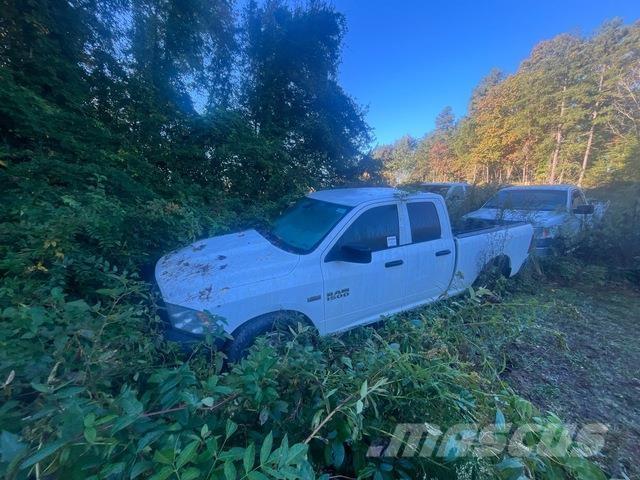 Dodge Ram Pikapai / Bortiniai sunkvežimiai