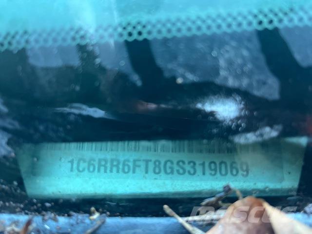 Dodge Ram Pikapai / Bortiniai sunkvežimiai