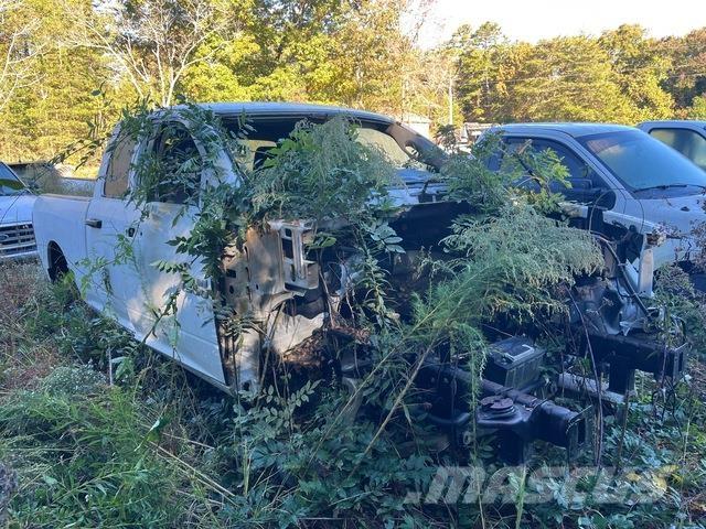 Dodge Ram 1500 Pikapai / Bortiniai sunkvežimiai